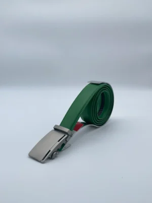 Ceinture personnalisable en cuir vert avec boucle au choix – vue verticale