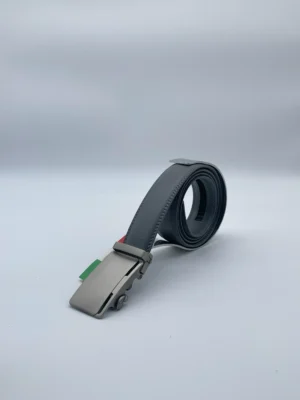 Ceinture personnalisable en cuir gris avec boucle au choix – vue verticale