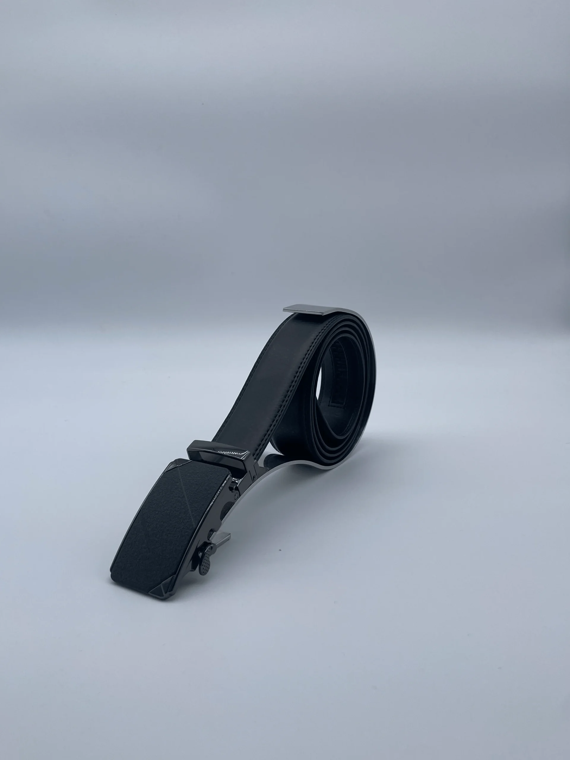 Ceinture cuir noir homme avec boucle automatique rectangulaire – Modèle Antonio