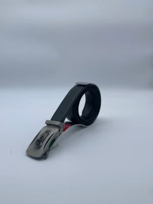 Ceinture en cuir noir pour homme avec boucle automatique illustrée d’une moto – modèle Ricardo